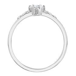 Zásnubný prsteň s výberom písmen a lab-grown diamantmi Diana