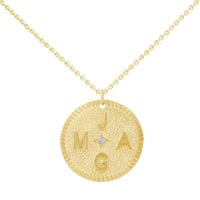 Personalizovaný prívesok s drahokamom a písmenom Gary