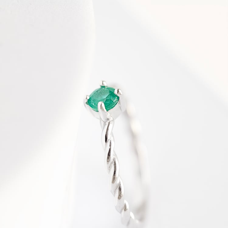 Prepletený prsteň so smaragdom Nelson 145549