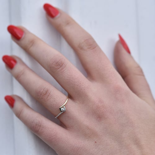 Romantický zásnubný prsteň s diamantmi Laurena