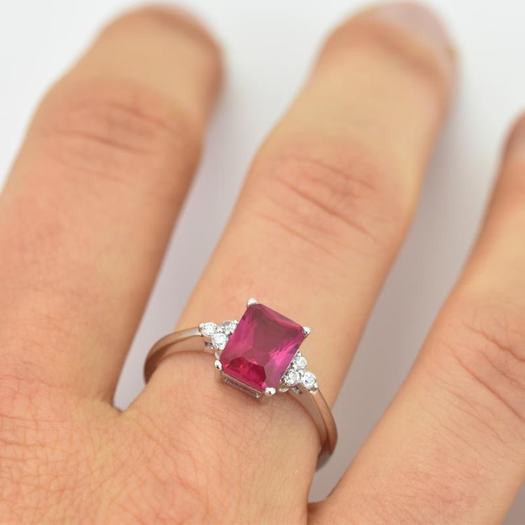 Drahokamový prsteň 15589