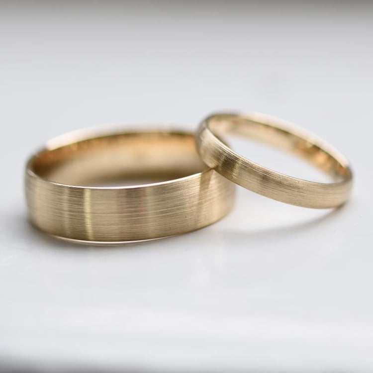Komfortné svadobné prstene zo žltého zlata s matným povrchom Lelex 61608