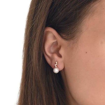 Zlaté náušnice s perlami a diamantmi Nemezis