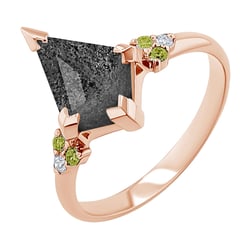 Neobyčajný prsteň s dendritickým krištáľom a olivínom Floki