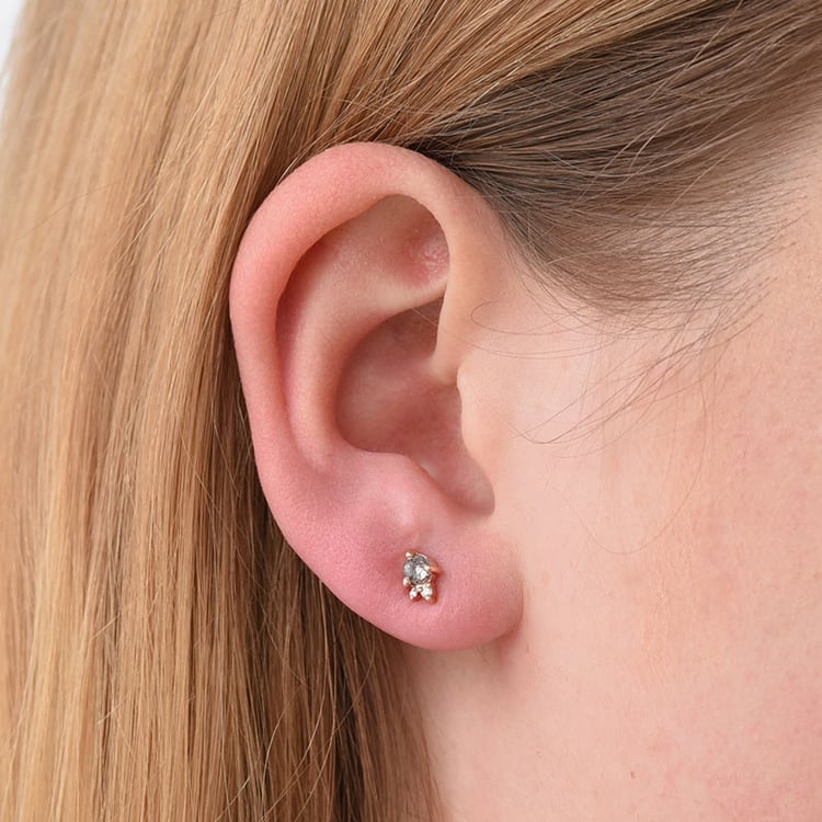 Zlaté cluster náušnice so salt and pepper diamantmi 78907