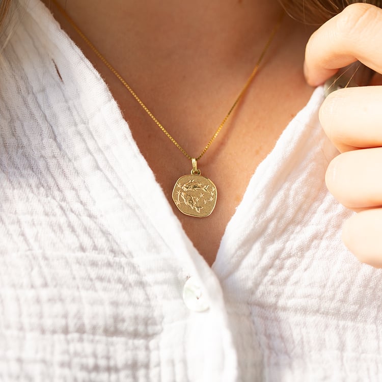 Strieborný prívesok so symbolmi znamenia zverokruhu 145592