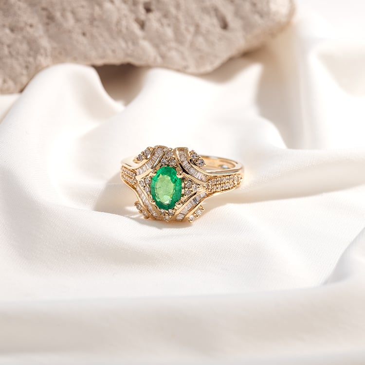 Zlatý prsteň s oválnym smaragdom a diamantmi Ross 126342