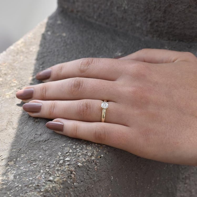 Zásnubný prsteň s moissanitom 22242