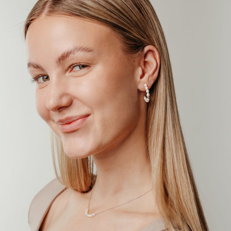 Strieborný náhrdelník s perlami Floatila 163960