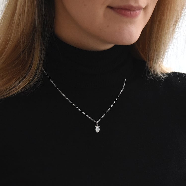 Prívesok s mesačným kameňom a topásmi 73006