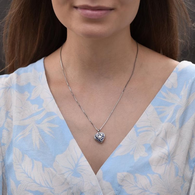 Strieborný medailón 32919