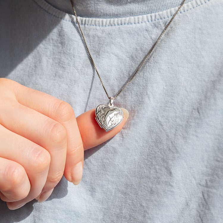 Strieborný otvárací medailón srdca 140707