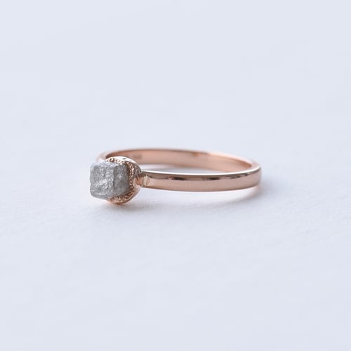 Zlatý prsteň s nebrúseným diamantom Jessie