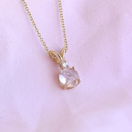 Prívesok zo zlata s ruženínom a diamantom Joonas