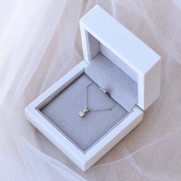 Prívesok s diamantom 61930