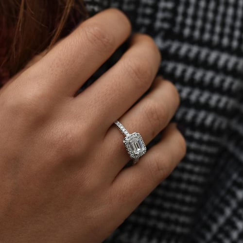 Zásnubný prsteň s emerald diamantom Kara
