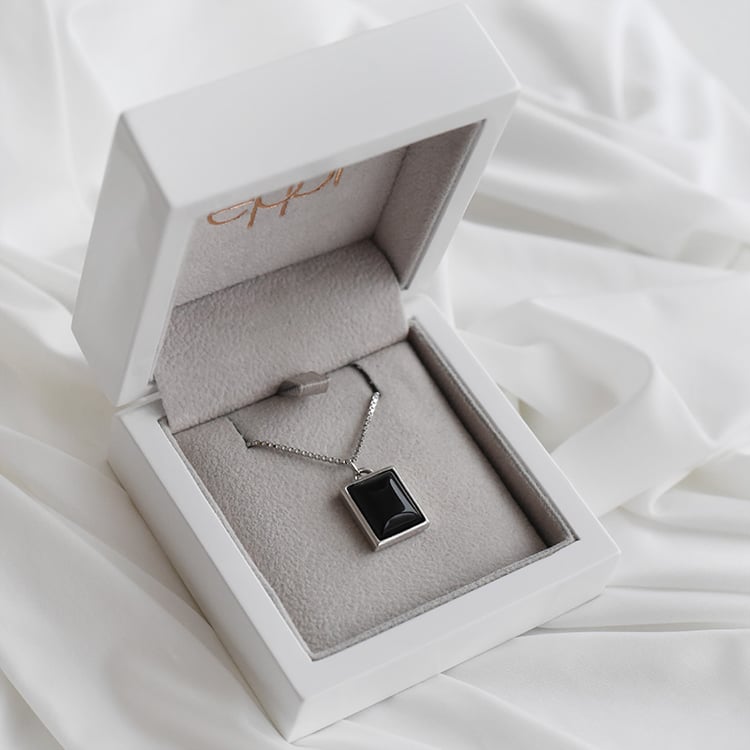 Prívesok s onyxom 91186