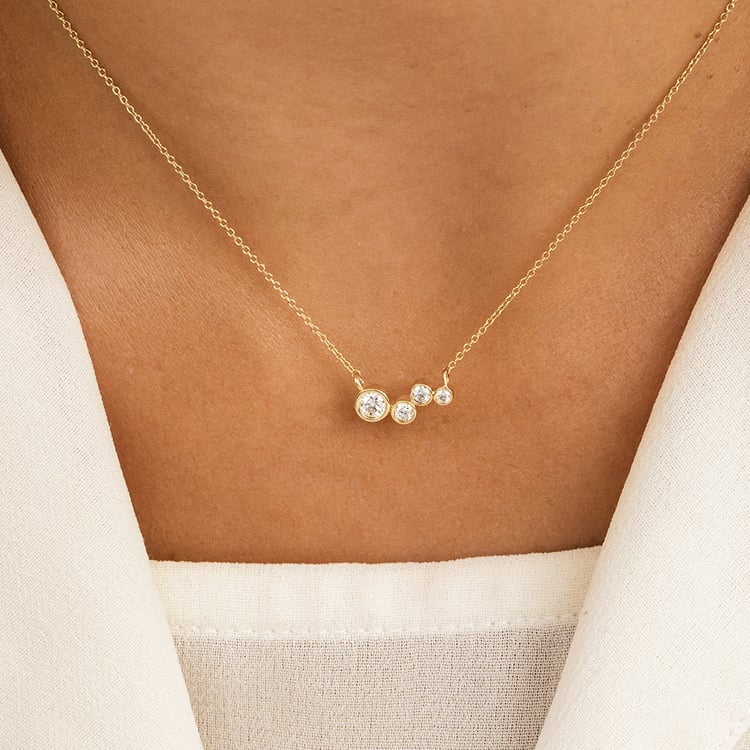 Moderný strieborný prnáhrdelník ívesok s lab-grown diamantmi Viola 163182