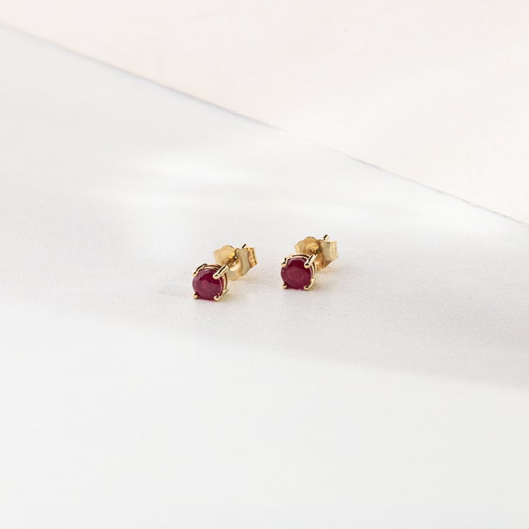 Náušnice s rubínmi s výberom veľkosti Dalia 147734