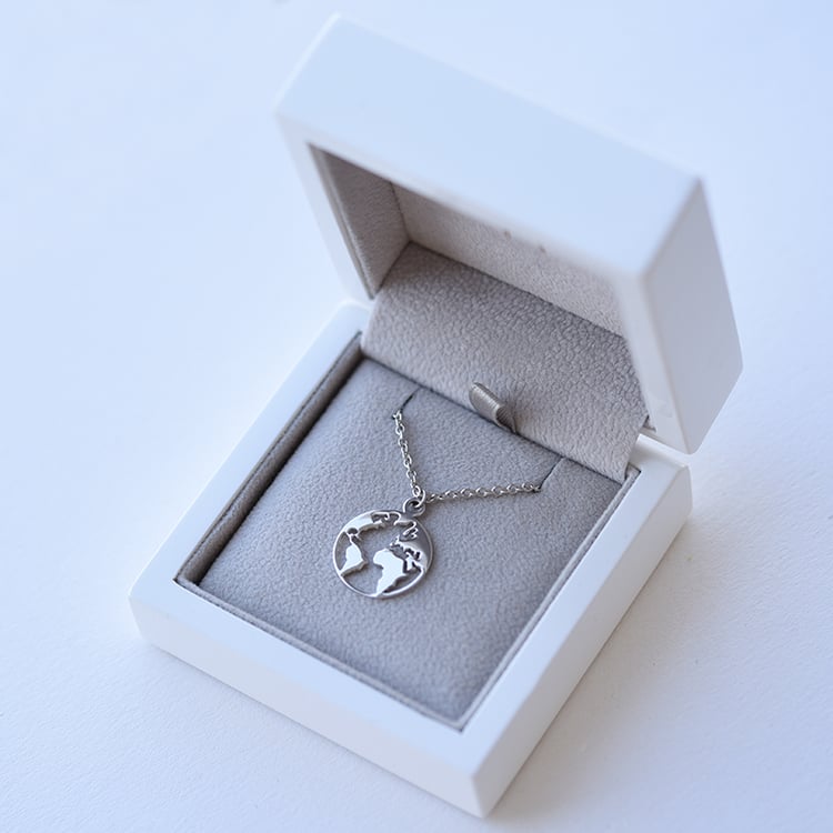 Stříbrný náhrdelník 61633