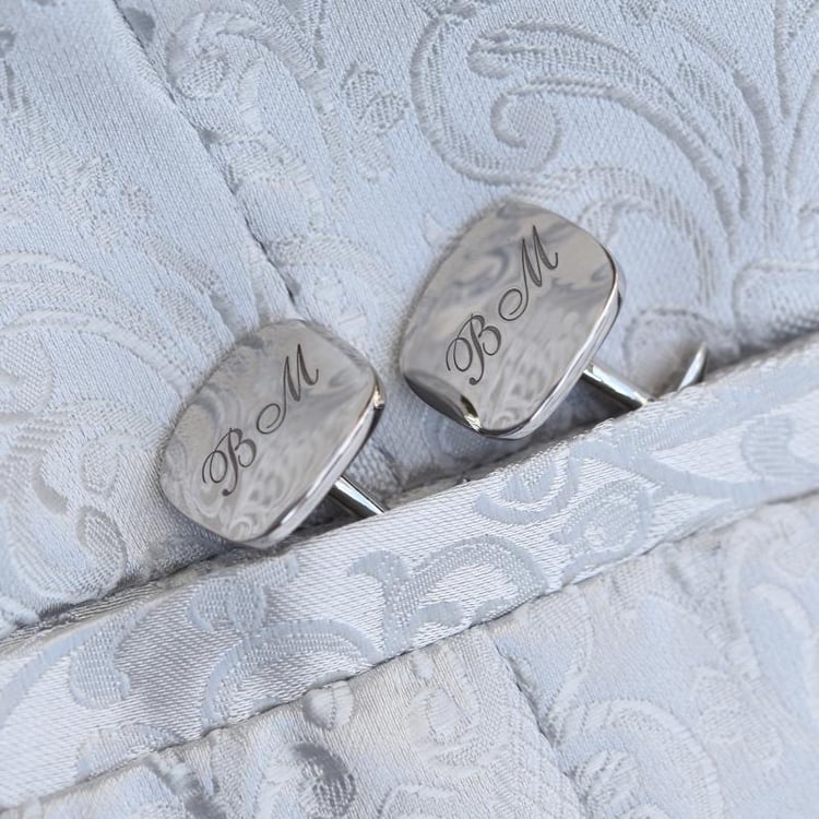 Gombíky z platiny s iniciálmi 46432