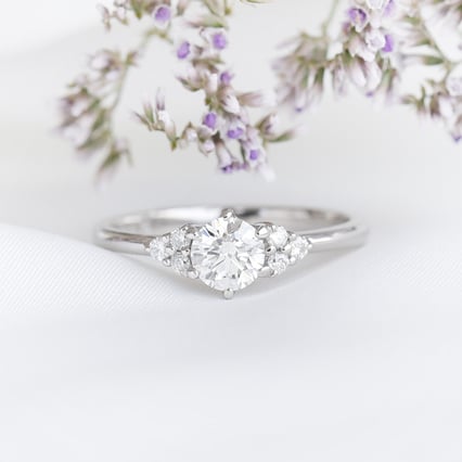 Zásnubný prsteň s diamantmi Safy