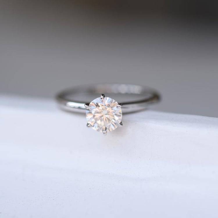 Zásnubný prsteň s diamantom Clytie 46603