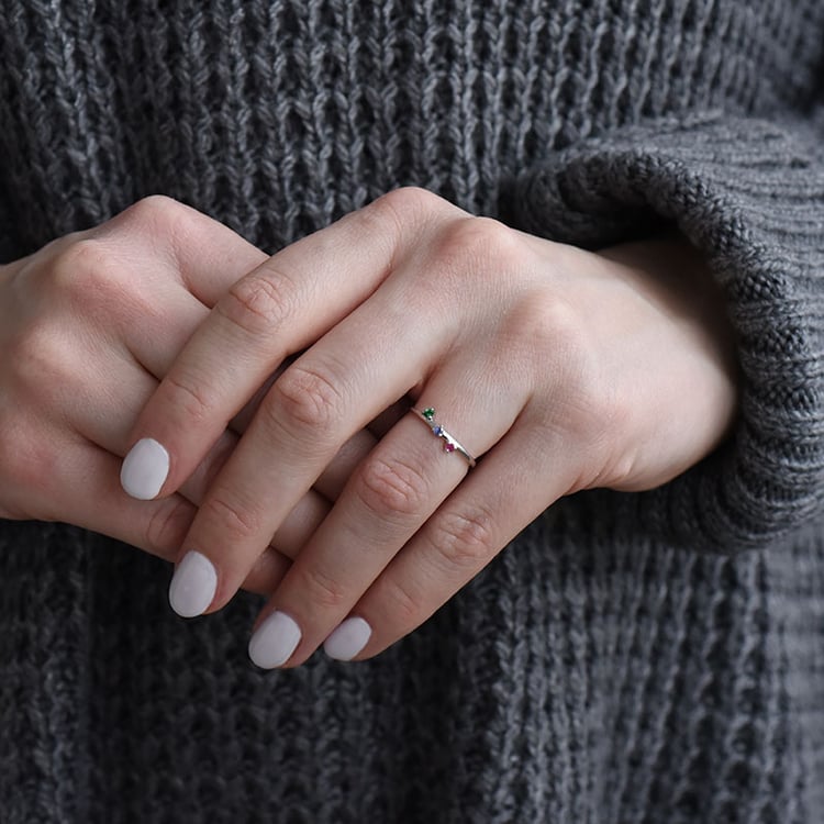 Minimalistický prsteň s tromi drahokamami podľa vášho výberu Ryota 115245