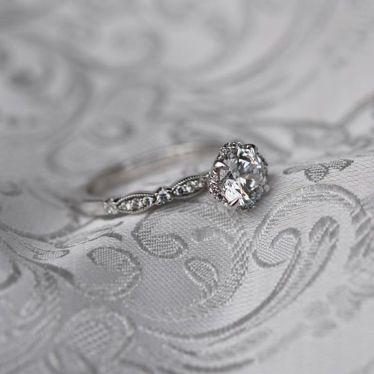 Zlatý prsteň s diamantmi 48185