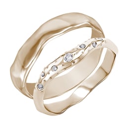 Nepravidelné svadobné obrúčky z orieškového zlata s diamantmi Parnell