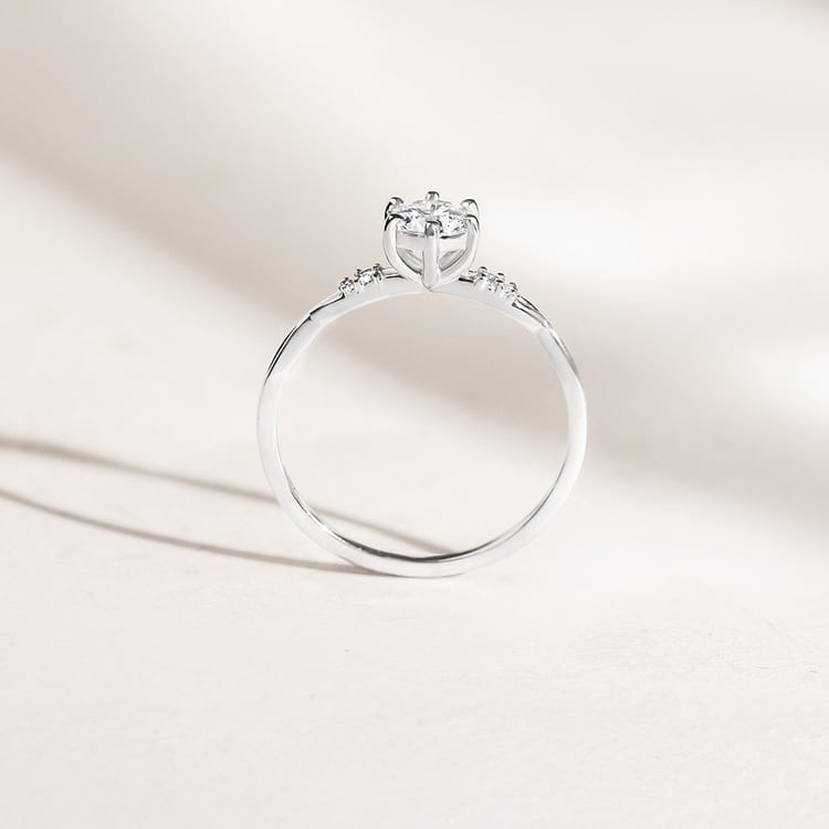 Zásnubný prsteň z bieleho zlata s 0.5ct IGI certifikovaným lab-grown diamantom Mileva 158296