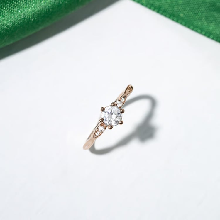 Zásnubný prsteň z orieškového zlata s lab-grown diamantmi 165179