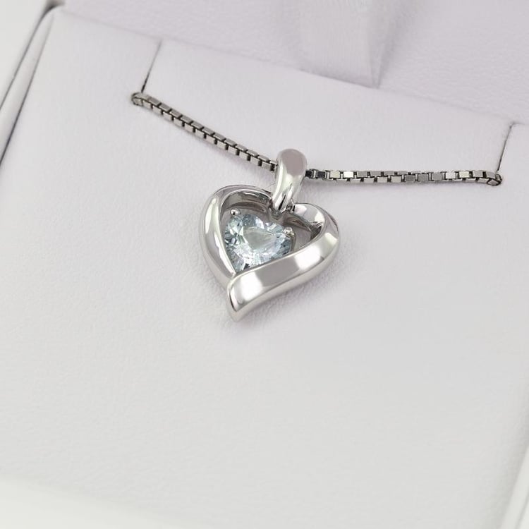 Akvamarínový prívesok 28580