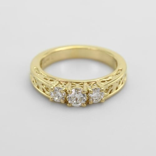 Vintage zásnubný prsteň s lab-grown diamantmi Loylah