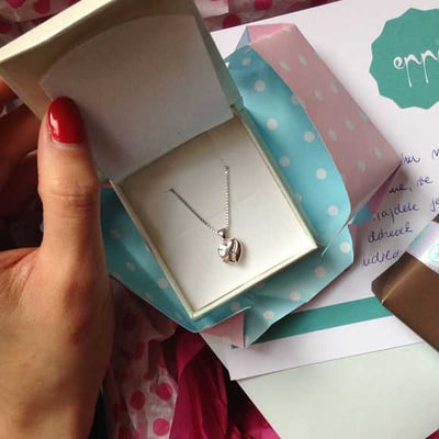 Strieborný medailón