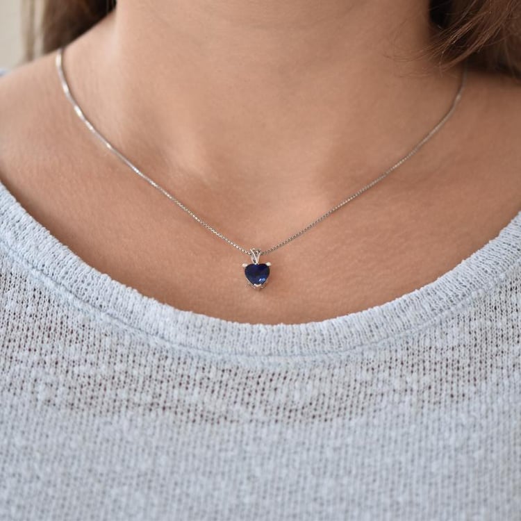 Náhrdelník so zafírom 17697