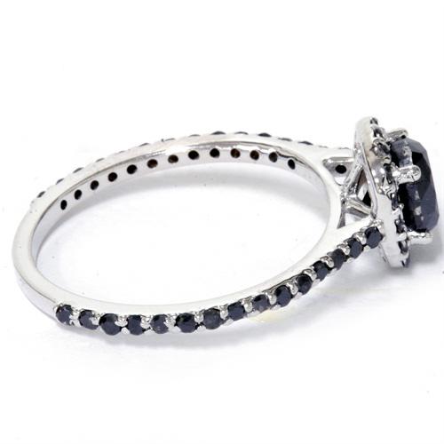 Zásnubný prsteň s čiernymi diamantmi 1965