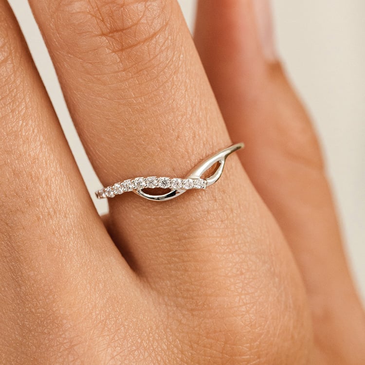 Atypický prsten zo striebra s lab-grown diamantmi Joel 163066