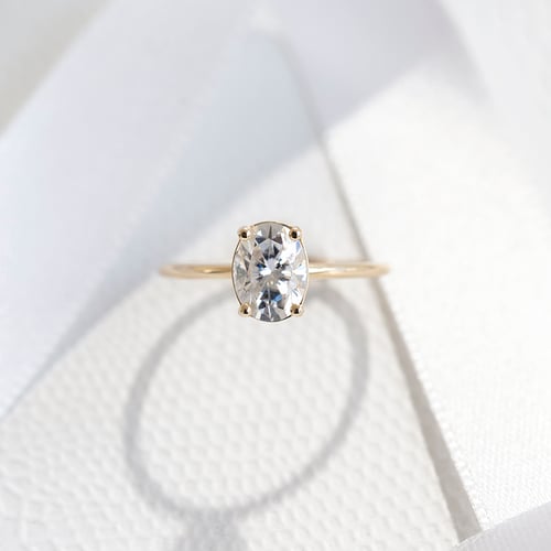 Zásnubný prsteň s 0.53ct IGI certifikovaným oval diamantom Frost