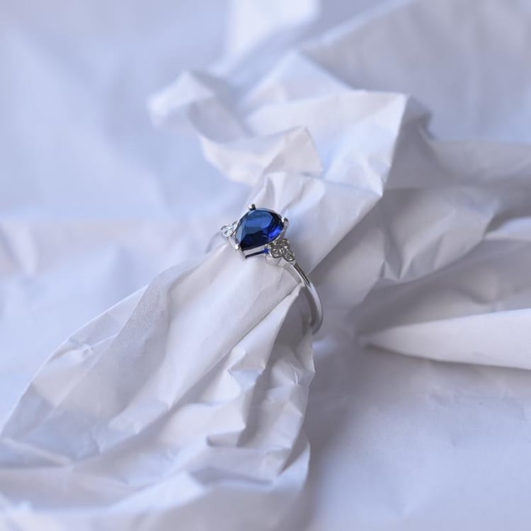 Prsteň s diamantmi 52356