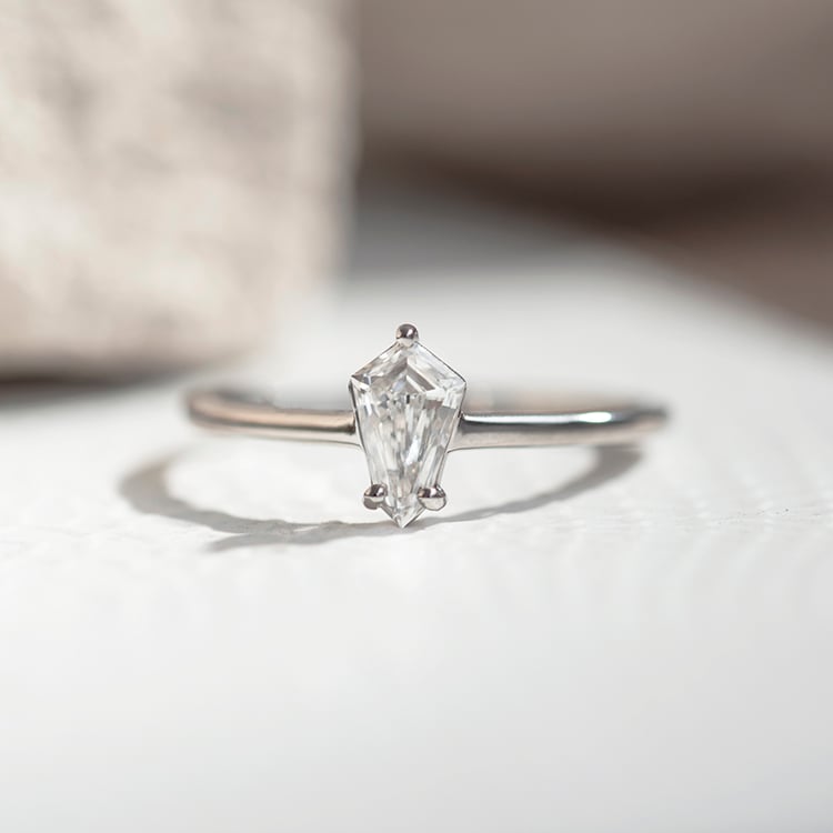 Zásnubný prsteň s 0.7ct IGI certifikovaným lab-grown diamantom Milana 170152