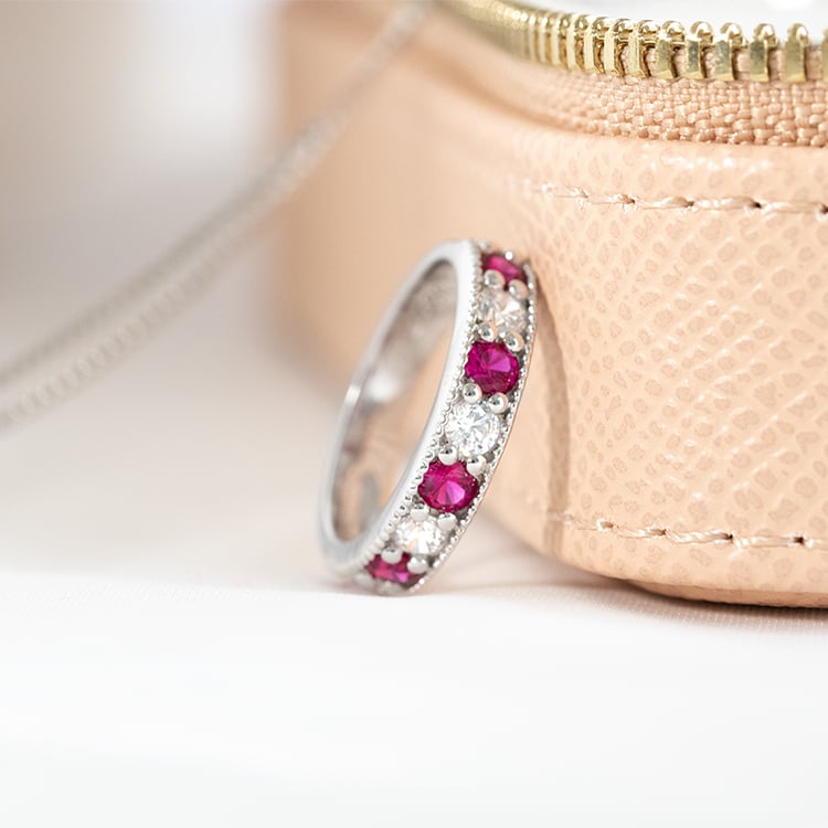 Eternity prsteň zo striebra s rubínmi a zirkónmi Oana 125368