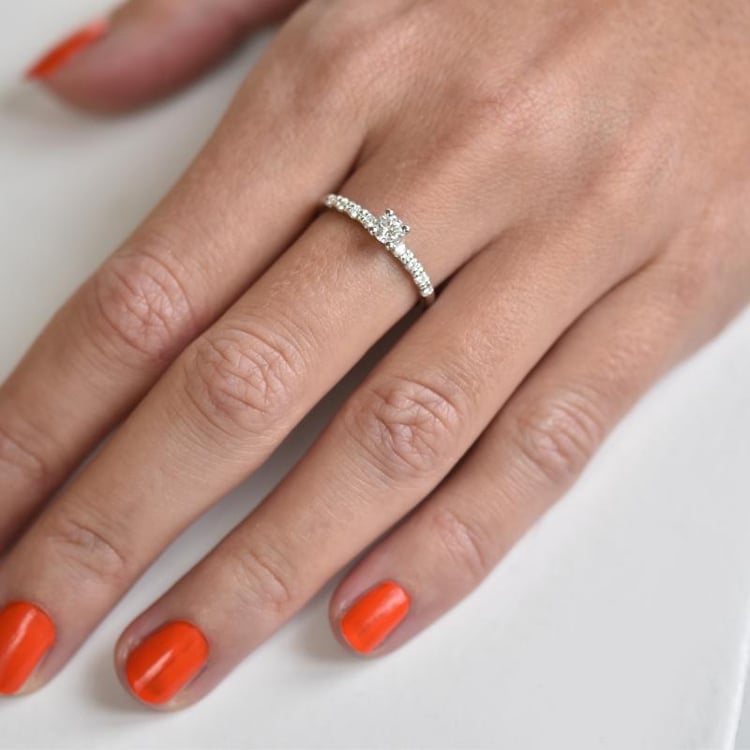 Zásnubný prsteň s diamantmi 46163