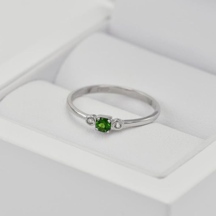 Strieborný prsteň s diopsidom 21200