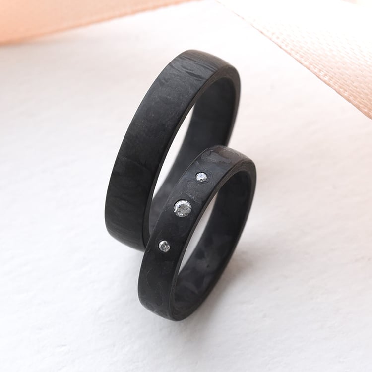 Karbonové prstene s tromi diamantmi 77519