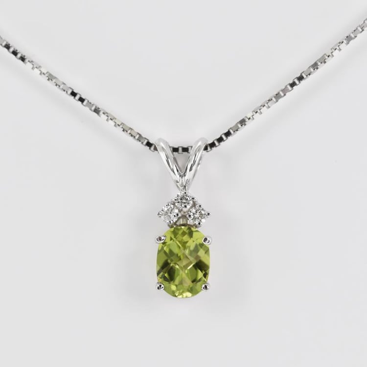 Náhrdelník s olivínom 14827