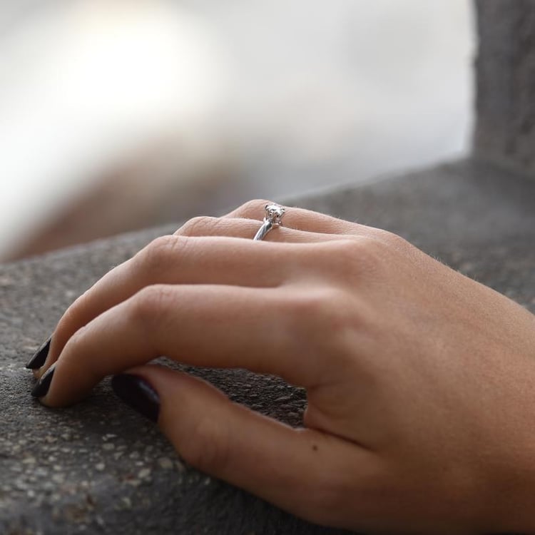 Zásnubný prsteň s 0.5ct moissanitom 49454