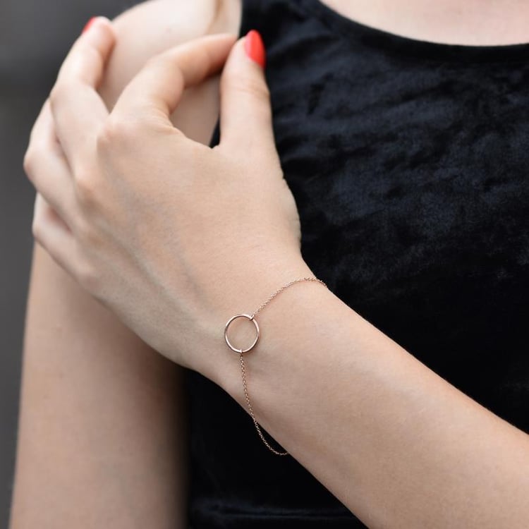 Strieborný minimalistický náramok Karma 103032