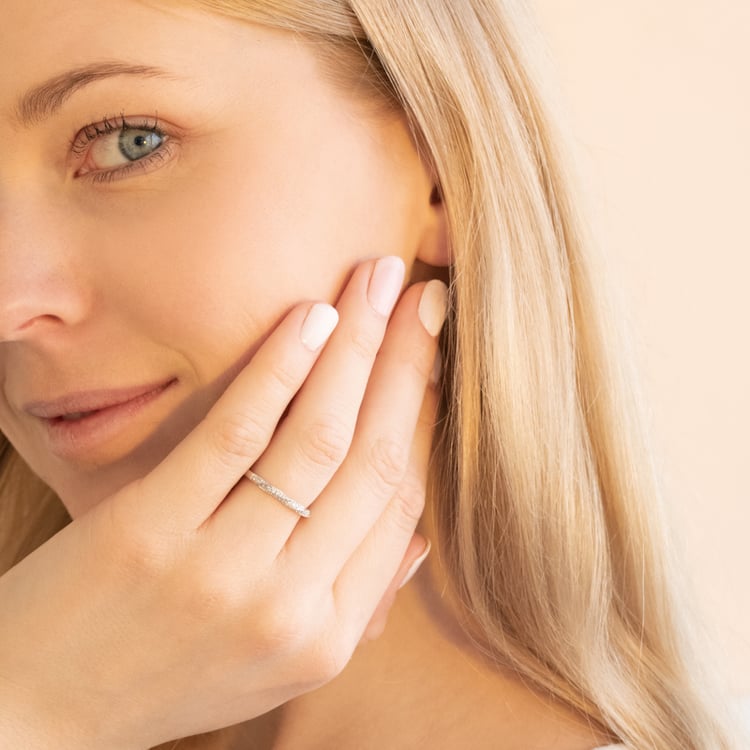 Eternity prsteň s lab-grown diamantmi a pánsky komfortný prsteň Joanne 101004