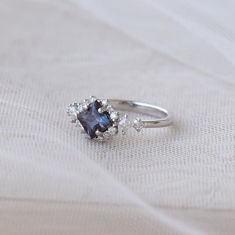 Zásnubný prsteň s alexandrit 68931